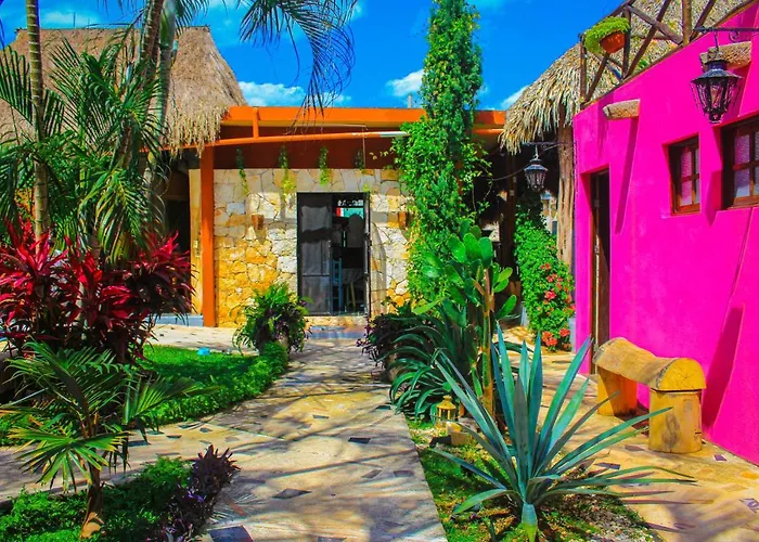 Casa Aluxes Hotel