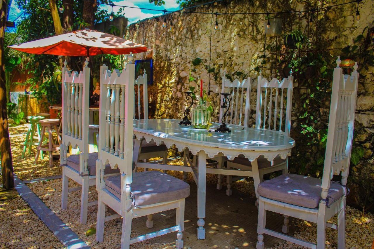 Casa Aluxes Hotel